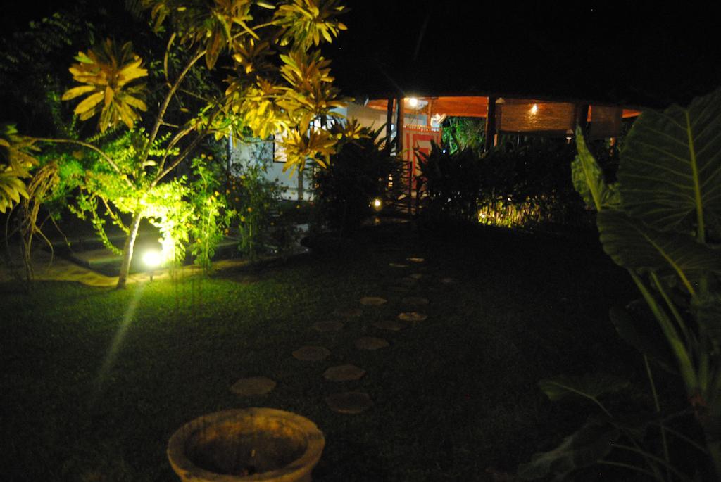 אונה ואטונה Paradise Garden מראה חיצוני תמונה